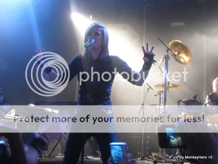 http://i370.photobucket.com/albums/oo148/cinemabizarreroxx/Utrecht/740161375_6_DFtf.jpg